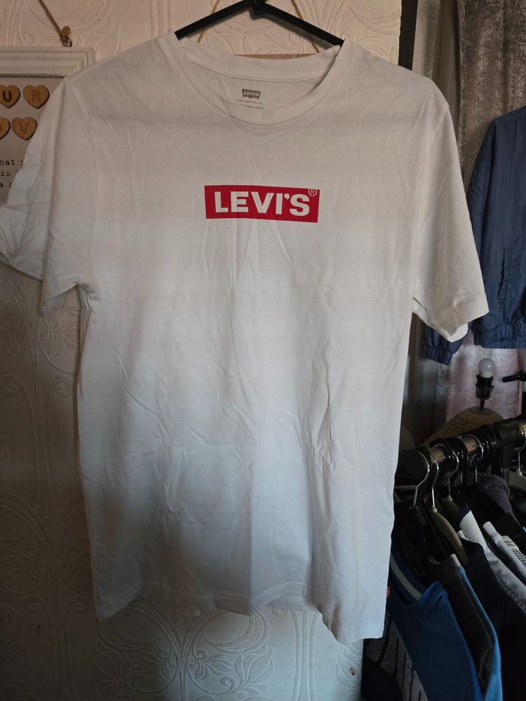 Levi's white shirt