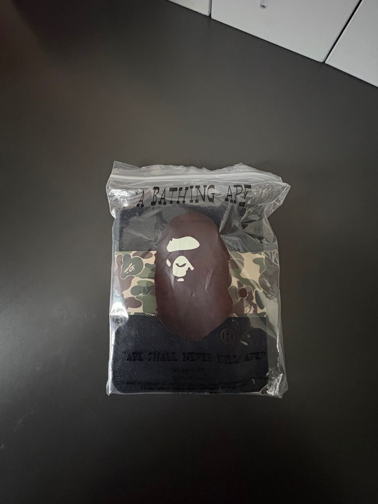 A wallet  image 1