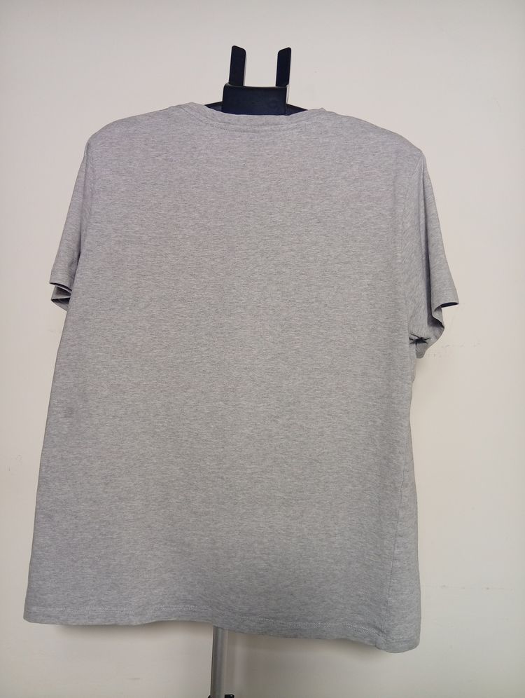 Levi'S Grey T-Shirt 4