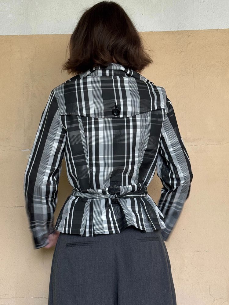 black and white plaid belted jacket obraz 2