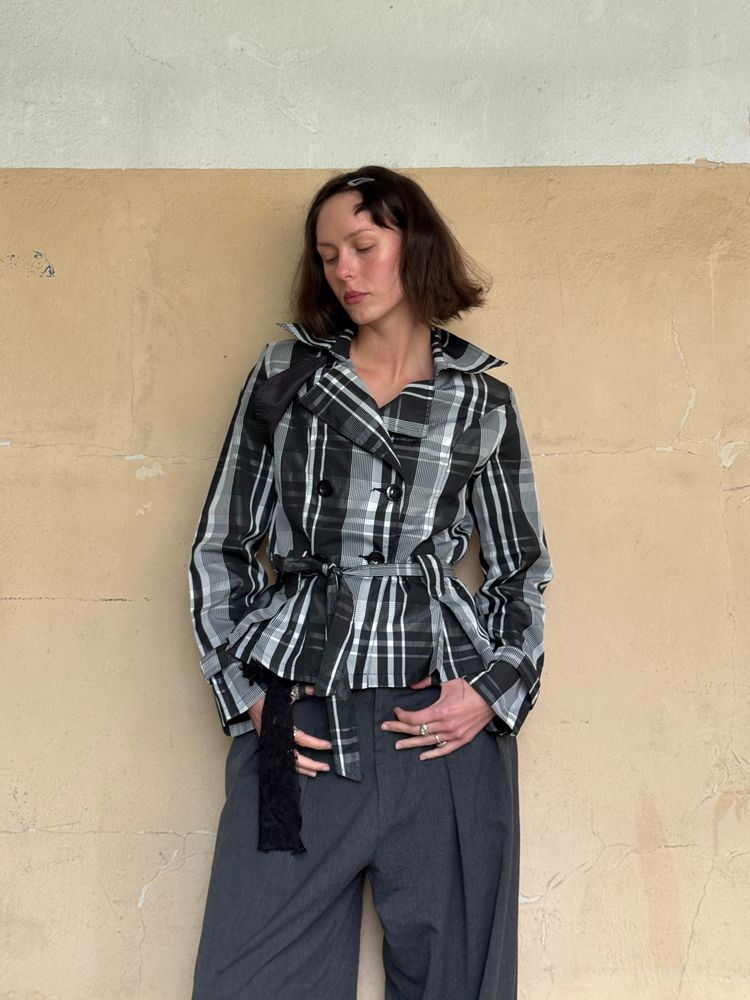black and white plaid belted jacket obraz 4