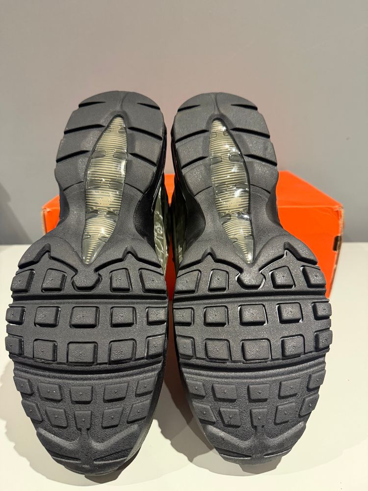 Immagine di Nike Air Max 95 SP WORKSOUT Olive Black UK 9  4