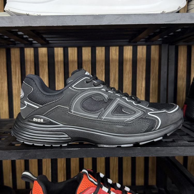 Dior B30 UK 8