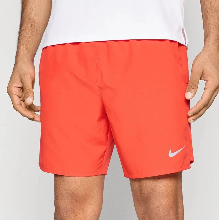 Nike Challenger Shorts 7 - Crimson Red image 1