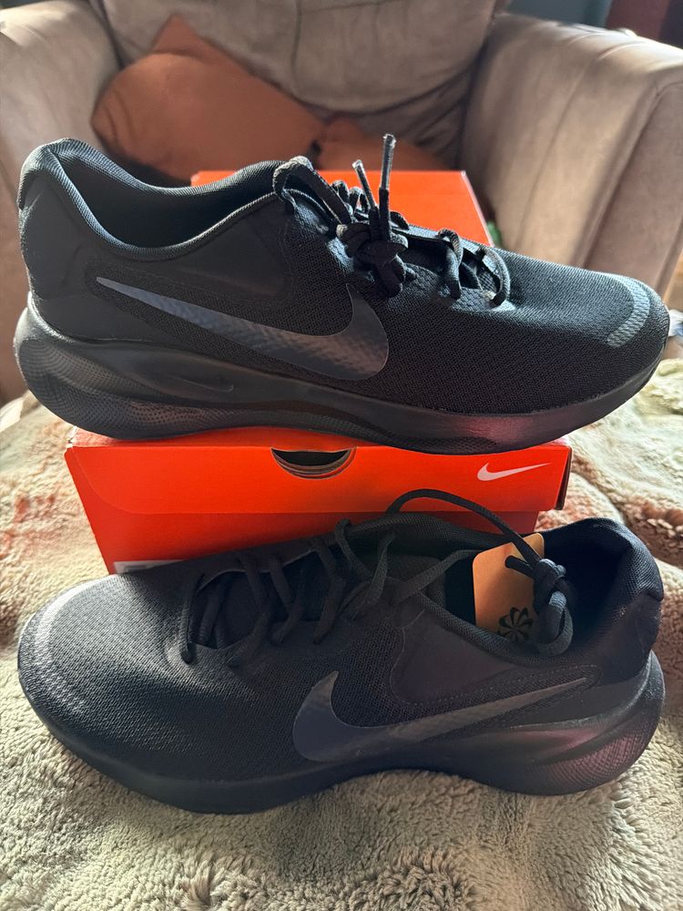 Nike REVOLUTION 7 imagen 1