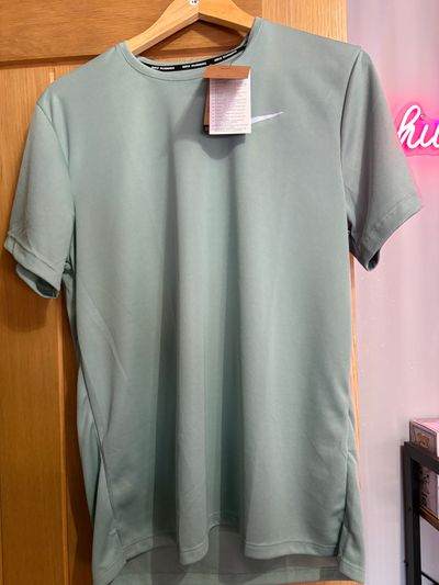 Nike Short Sleeve T-Shirt