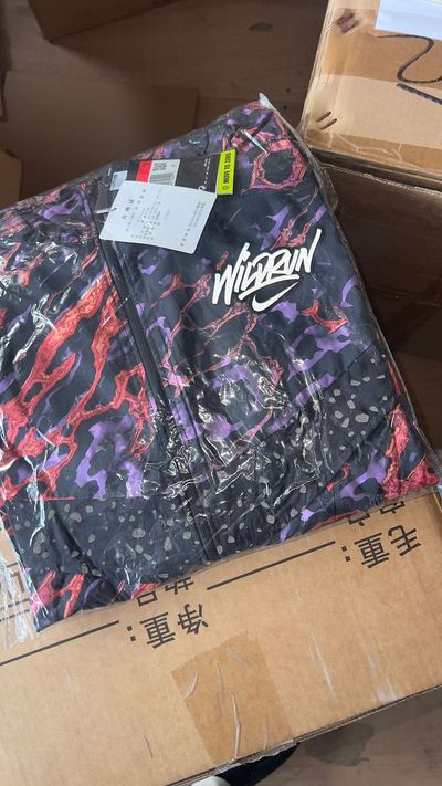 100 x Nike Windrunners - Half Order 50 each