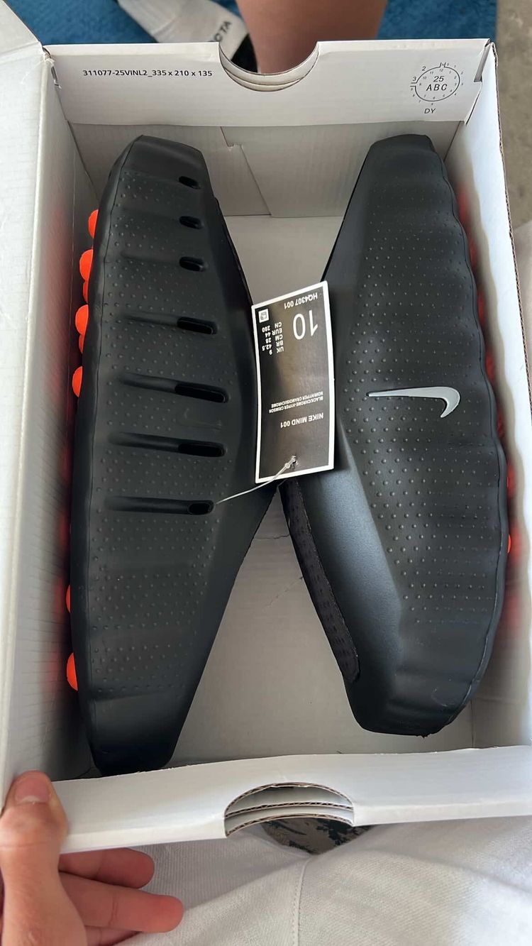 NIKE MIND 001