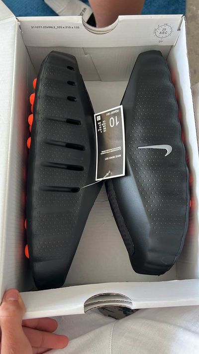 NIKE MIND 001