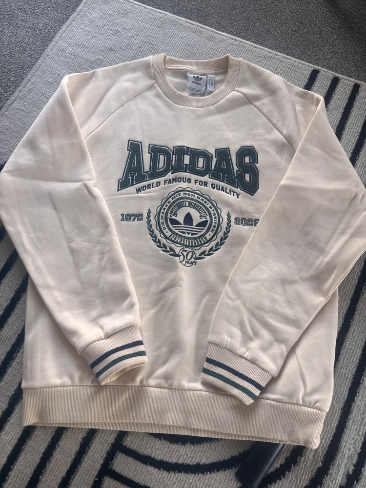 Adidas Sweatshirt