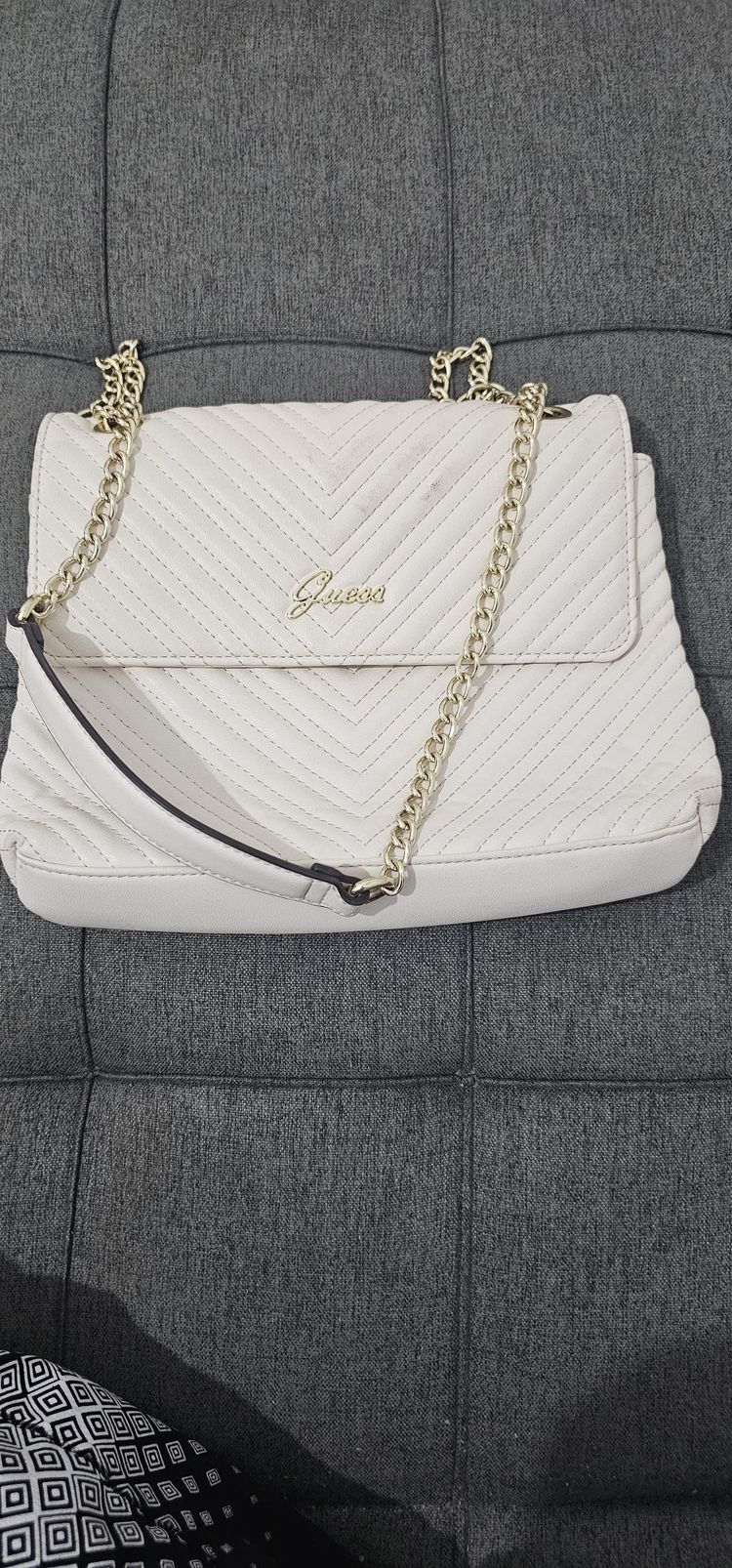Immagine di Guess white quilted shoulder bag 3