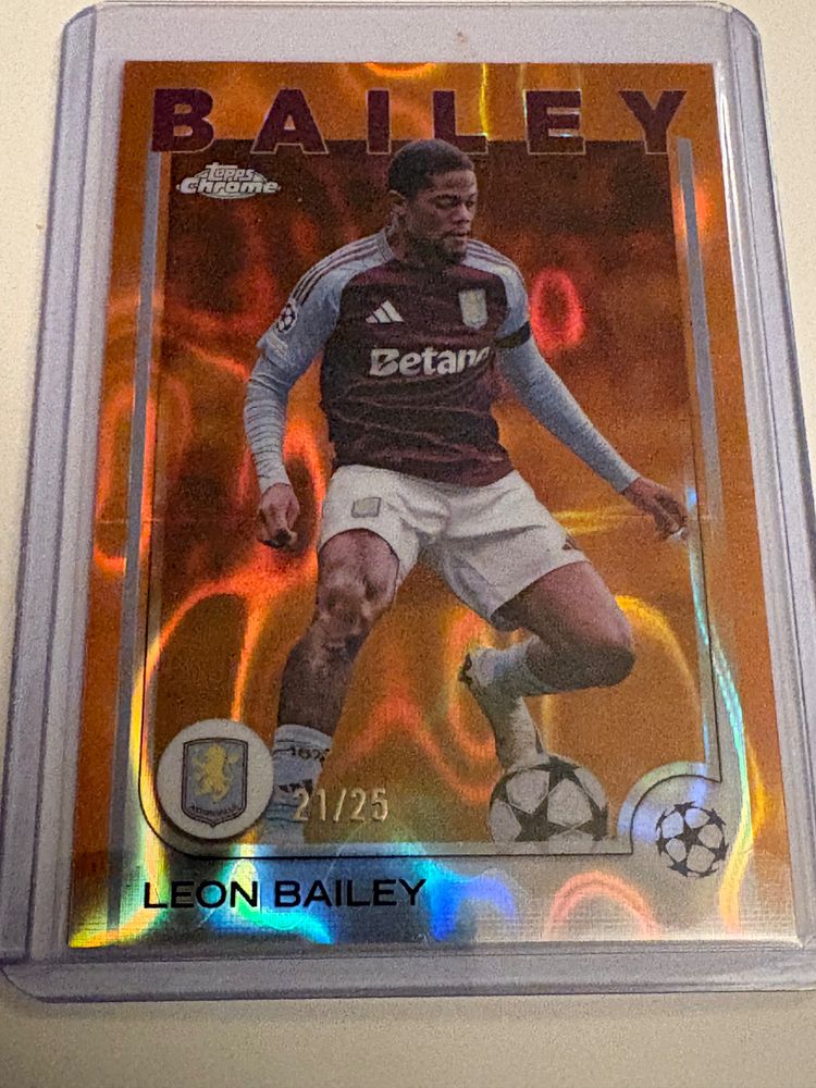 Topps Chrome Leon Bailey Football Trading Card