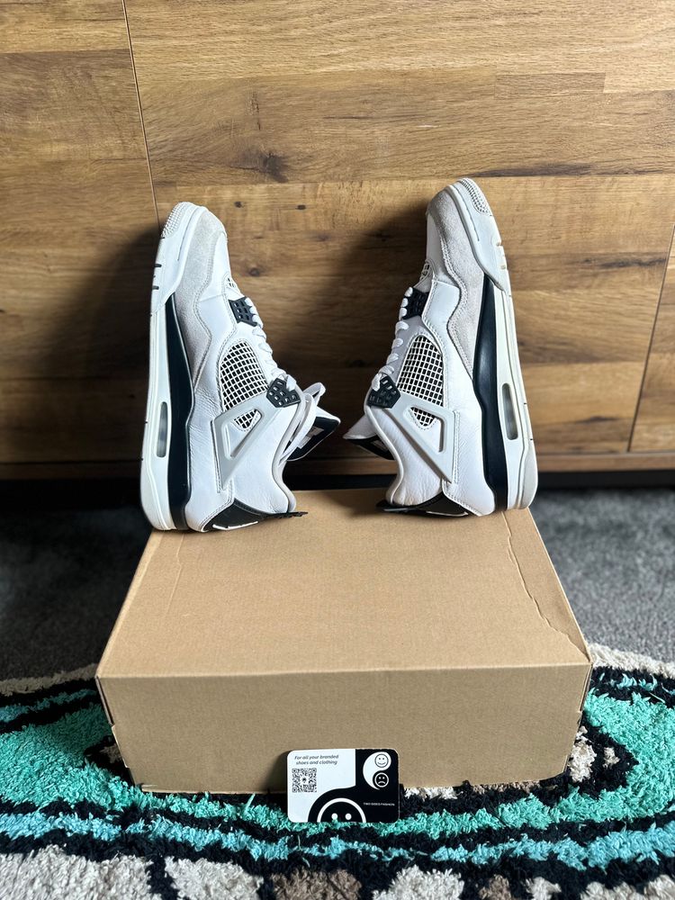 Nike Air Jordan 4 “Military Blacks” U.K. 9 6