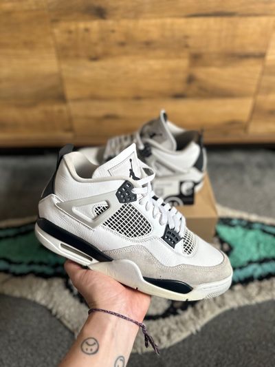 Nike Air Jordan 4 “Military Blacks” U.K. 9