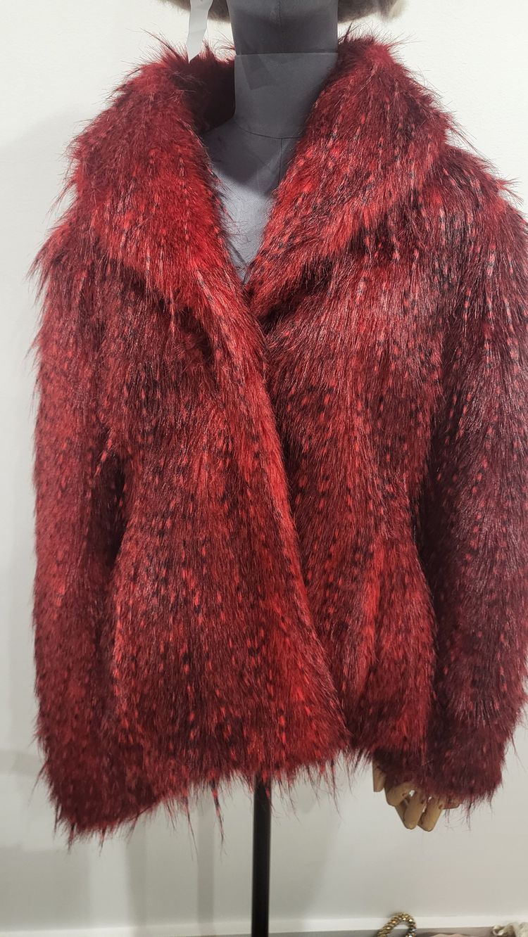 Red Faux Fur Jacket imagen 2
