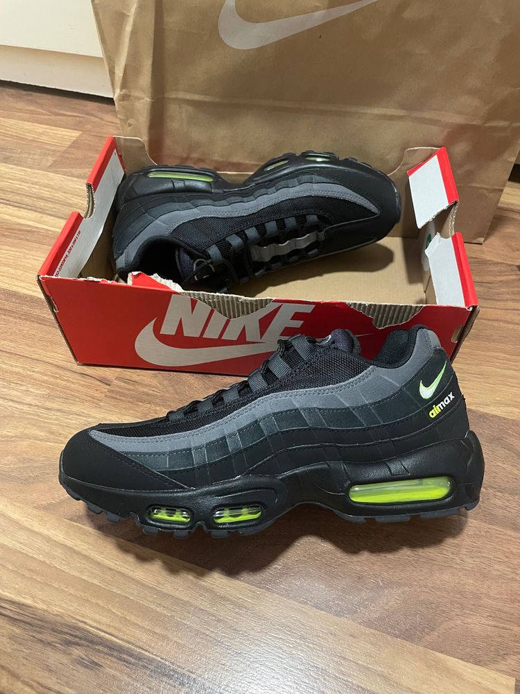 Nike Air Max 95 Sneakers