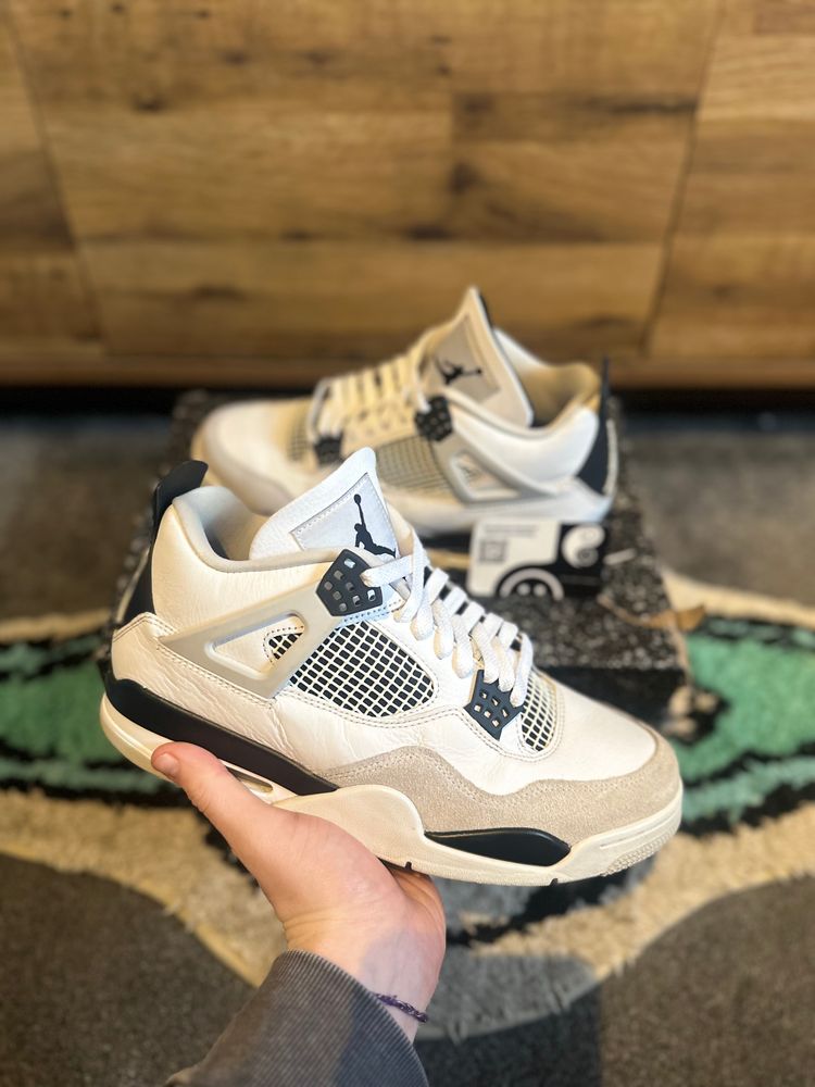 Nike Air Jordan 4 “Military Blacks” U.K. 8.5