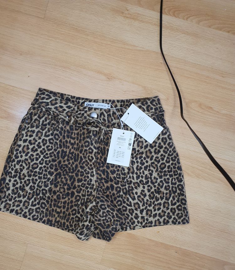 ONLY Only Leopard Print Shorts product image