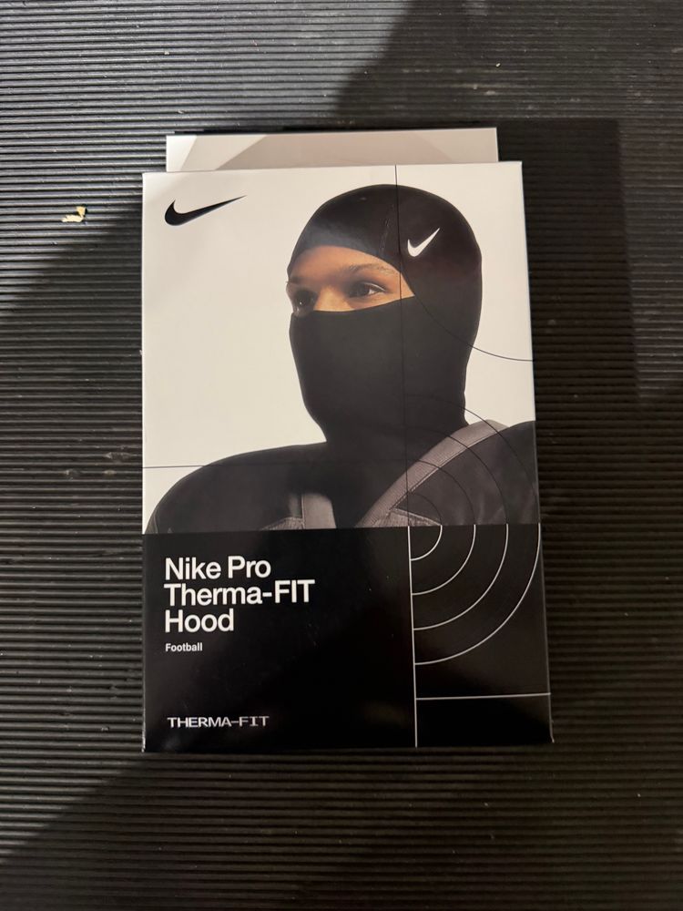 B156 Nike Pro Therma-Fit Hood Brand New