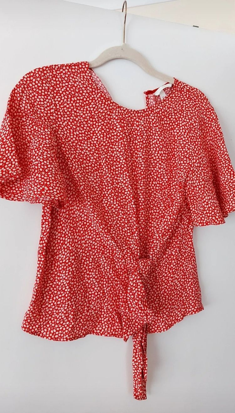 H&M HM xs Red Floral Blouse With Tie Front product image