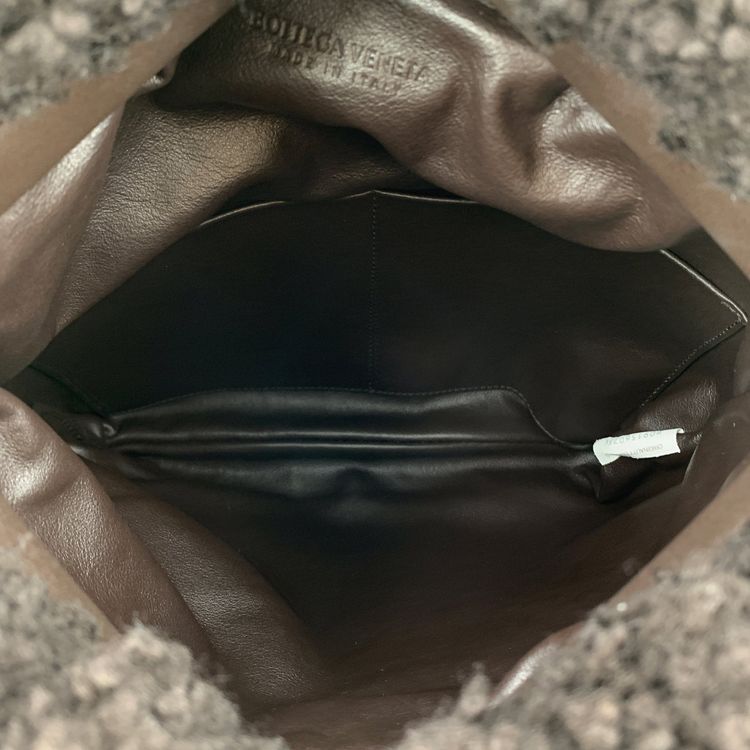 Bottega Veneta Leather Shoulder Bag The Fringe Pouch imagen 4