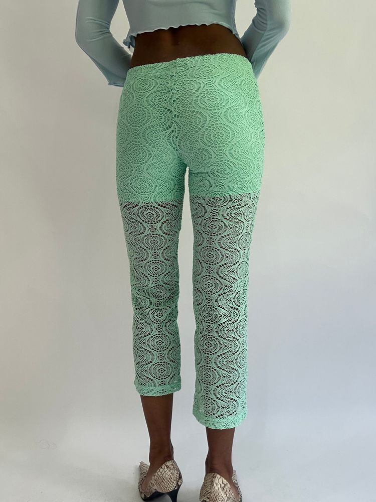 💚colourmaxxing drop | extra small aqua blue crochet lace capris image 3