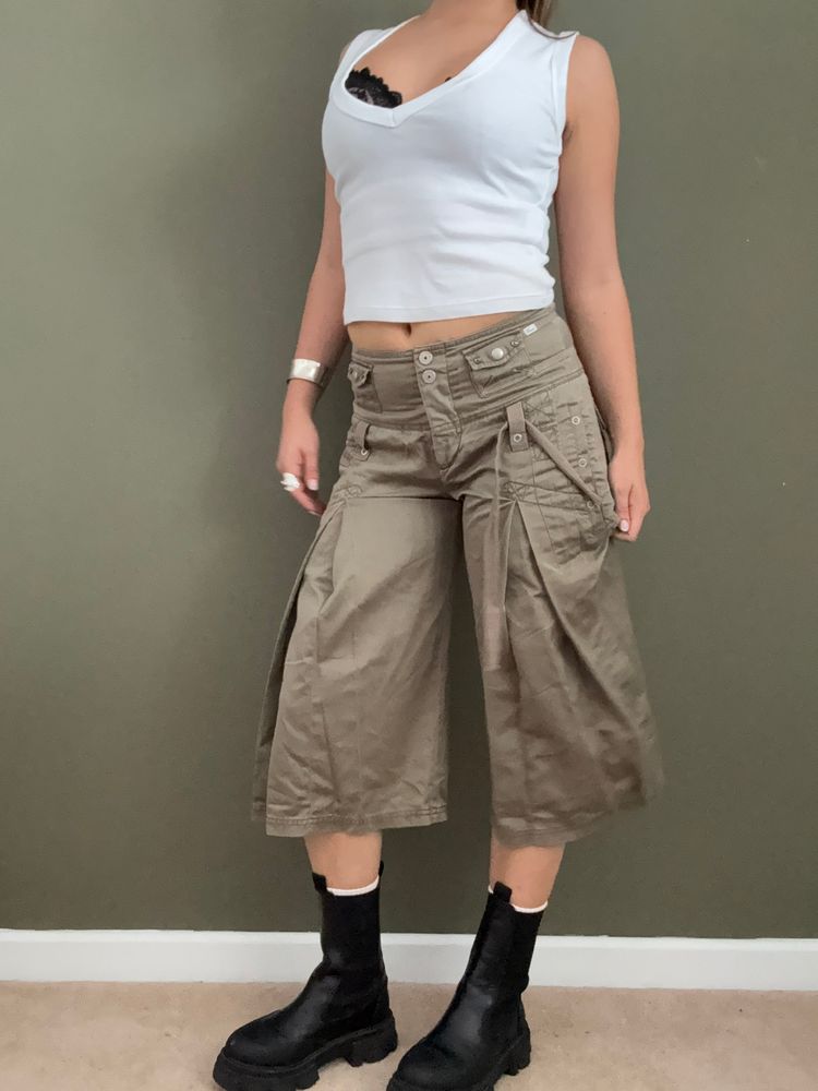 Diesel Capri Trousers (28) 13