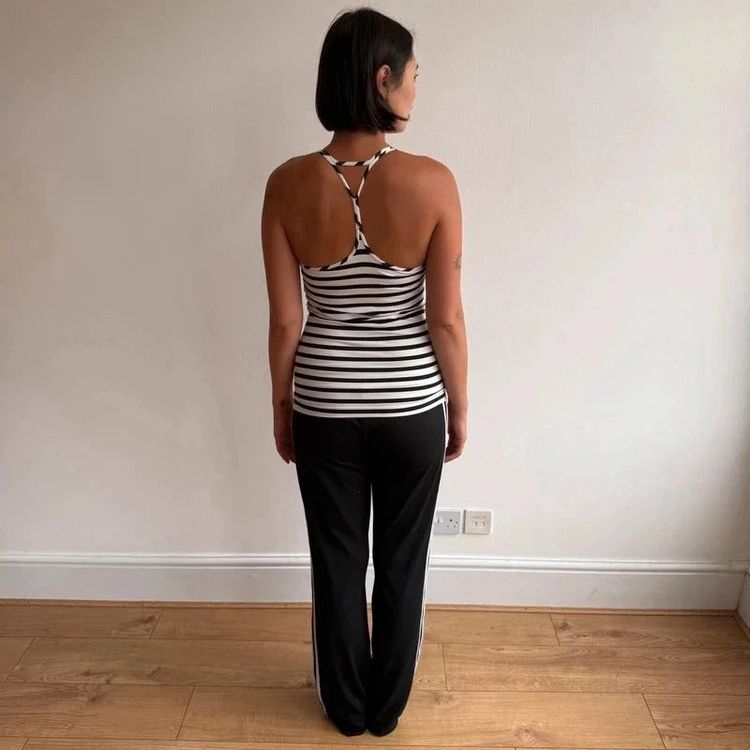 Reebok black + white striped gym top - Size S imagen 2