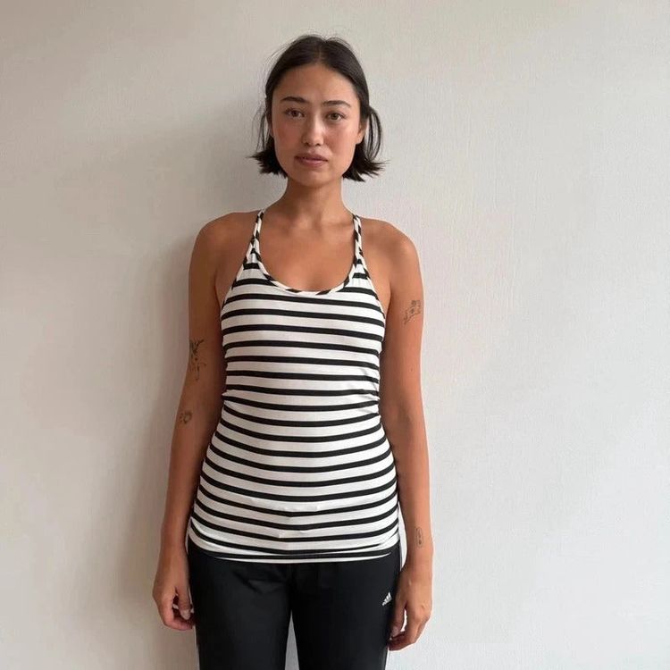 Reebok black + white striped gym top - Size S imagen 4