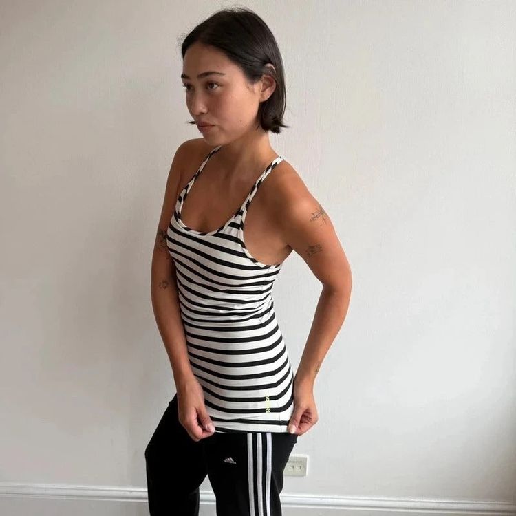 Reebok black + white striped gym top - Size S imagen 1