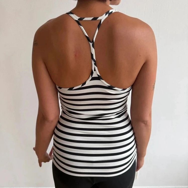 Reebok black + white striped gym top - Size S imagen 9