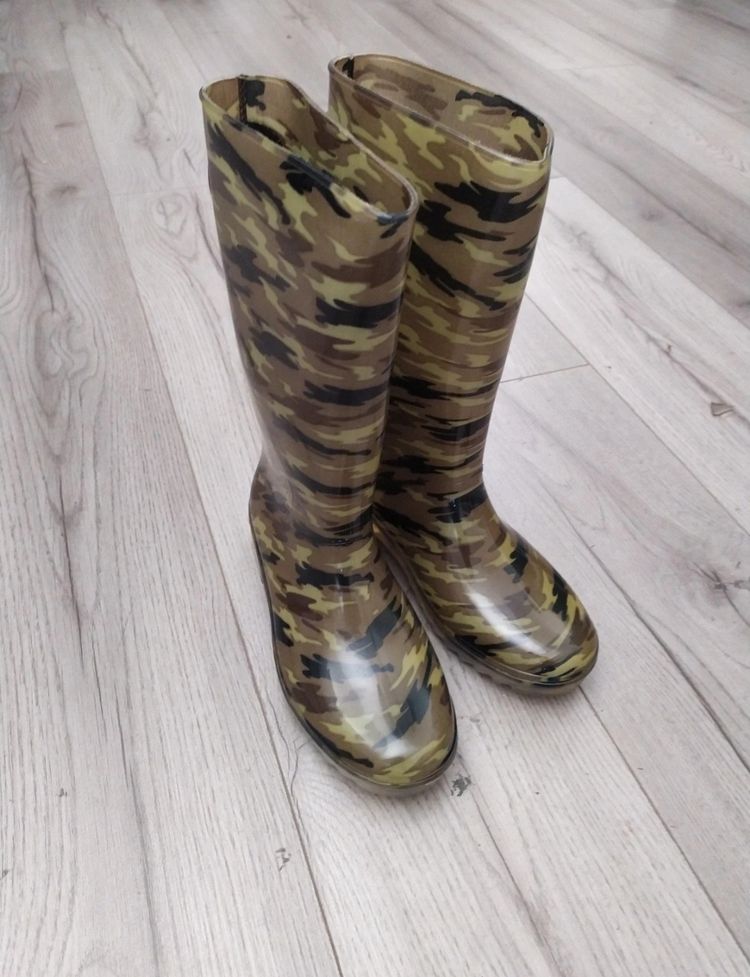 Stuart Weitzman Camouflage Rain Boots obraz 3
