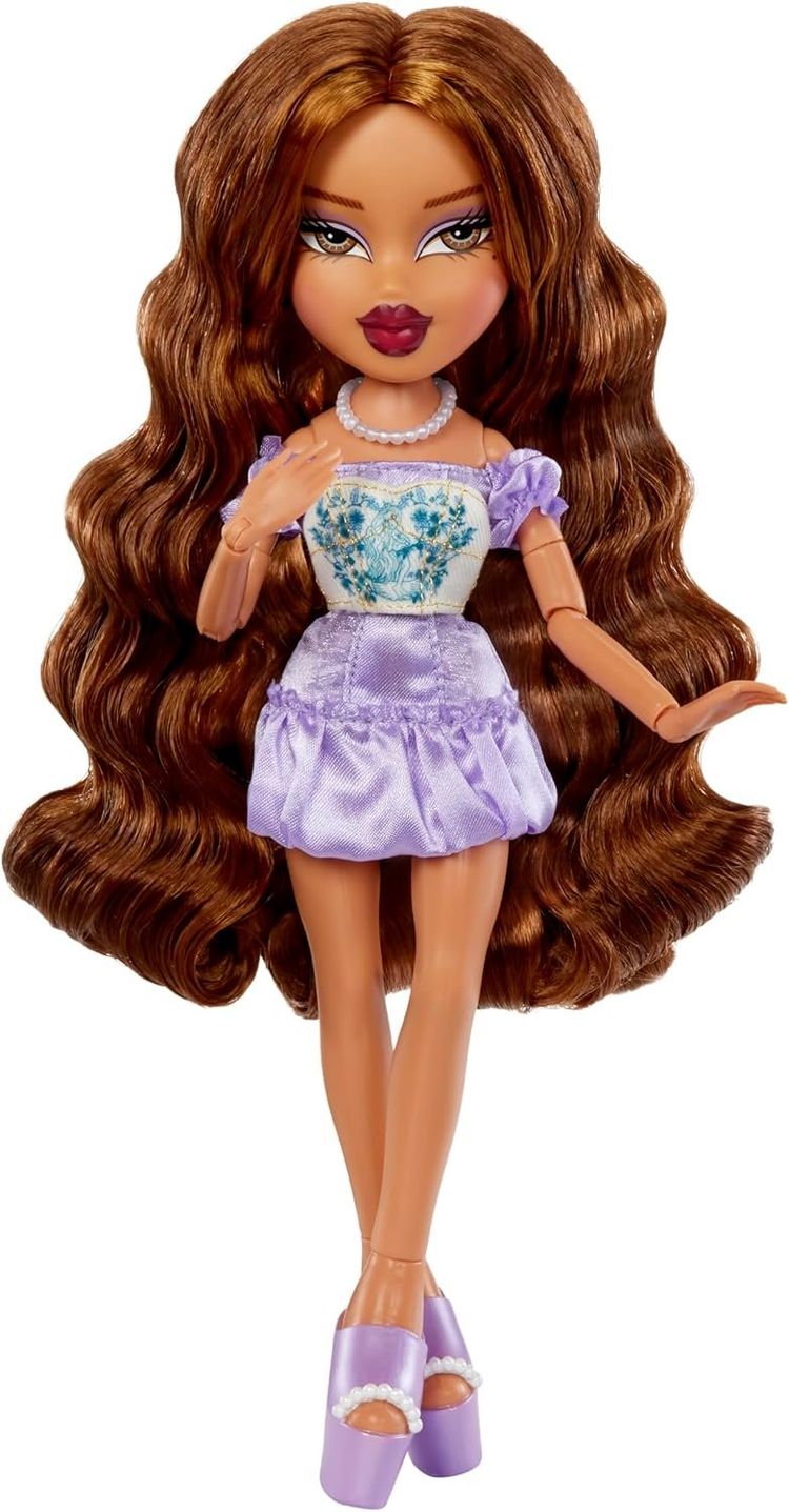 Bratz Goin' Out! Doll - Yasmin image 4