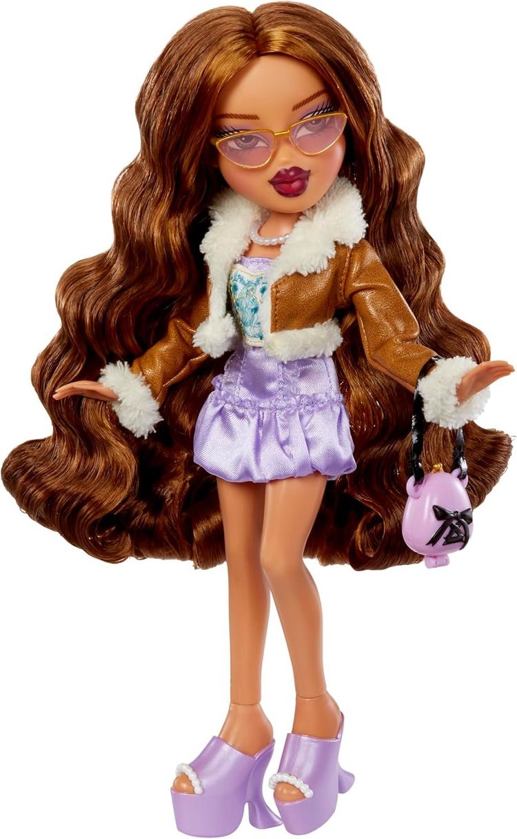Bratz Goin' Out! Doll - Yasmin image 2