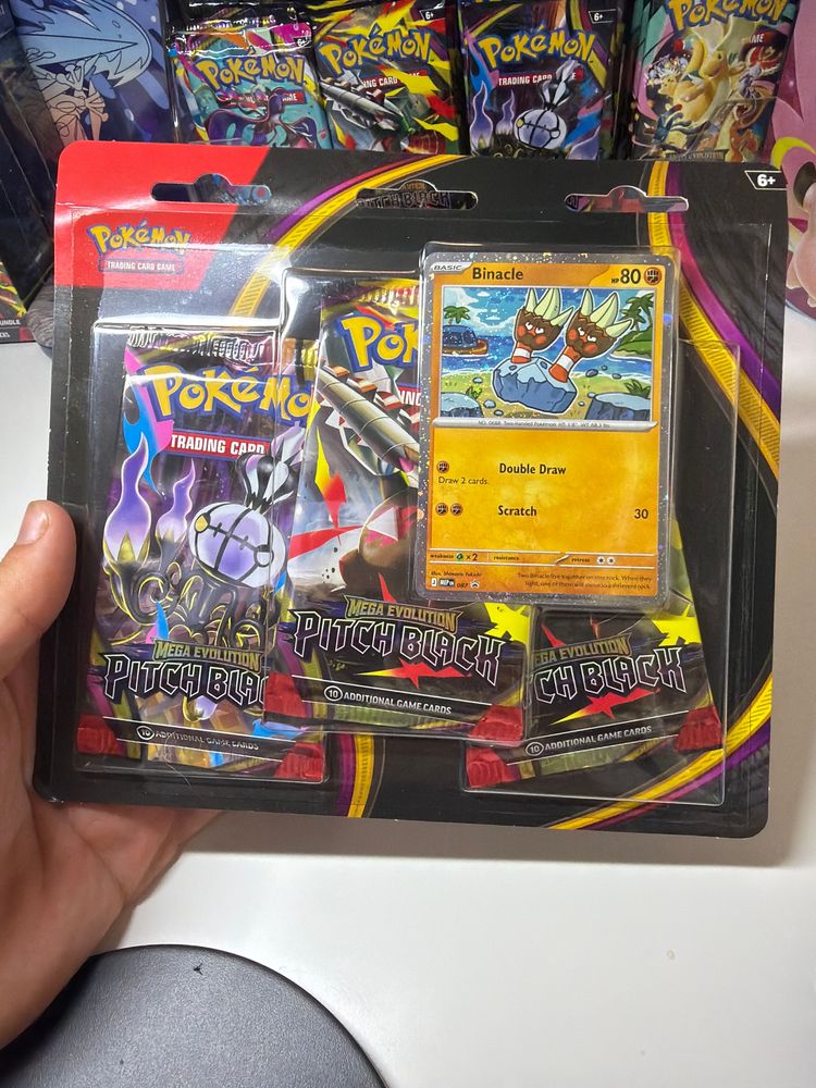 Pokémon Trading Card Game Pitch Black Blister Pack