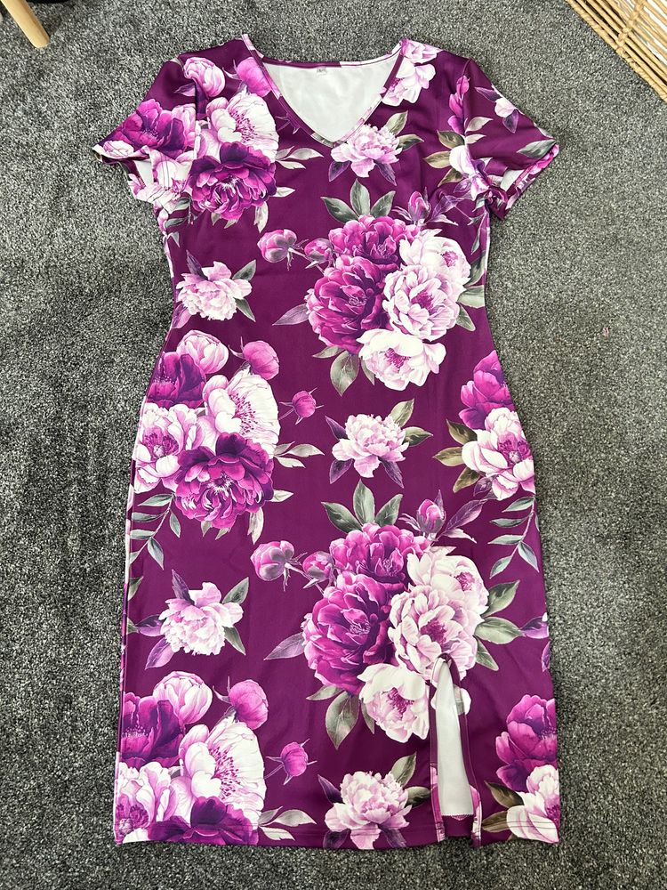 Purple Floral V-Neck Dress With Slit 2