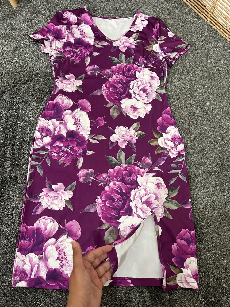 Purple Floral V-Neck Dress With Slit 3