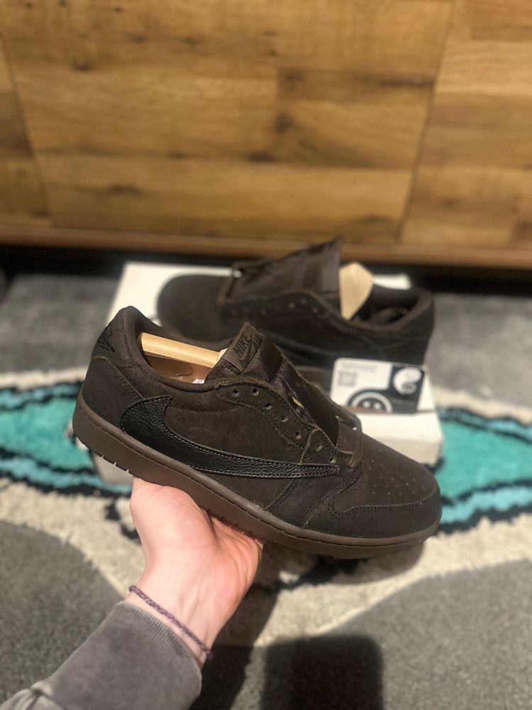 Nike Air Jordan 1 Travis Scott “Velvet Brow ” U.K. 9.5