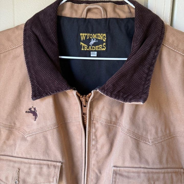 Wyoming Traders Sleeveless Vest image 2