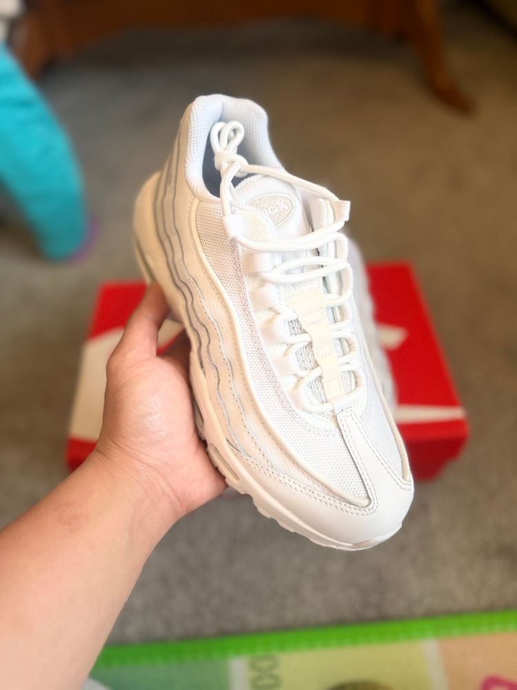 Nike Air Max 95 Essential Sneakers