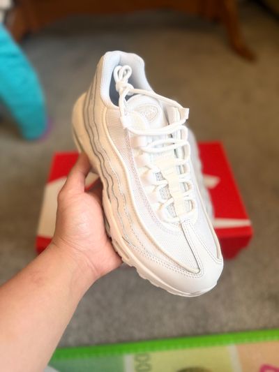 Nike Air Max 95 Essential Sneakers