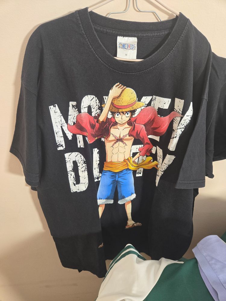 Black Graphic T-Shirt With One Piece Luffy Anime Character image 1