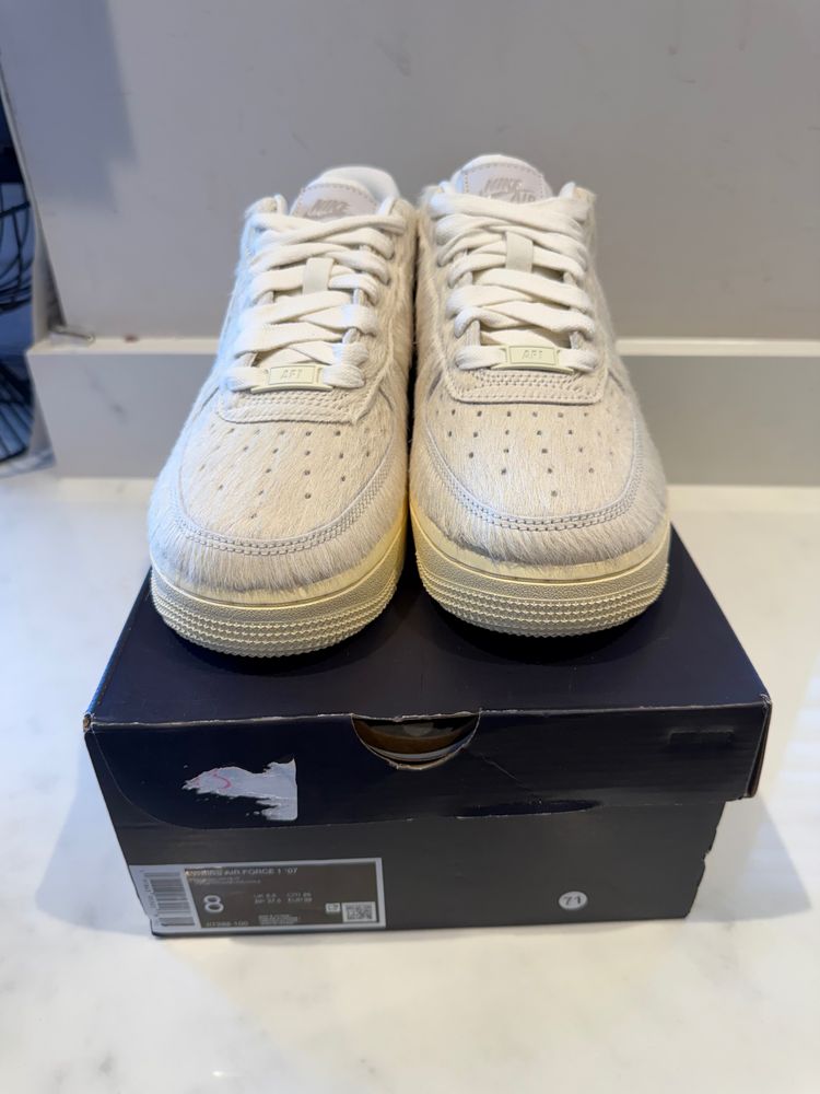 Immagine di Nike Wmns Air Force 1 '07 Sneakers 4