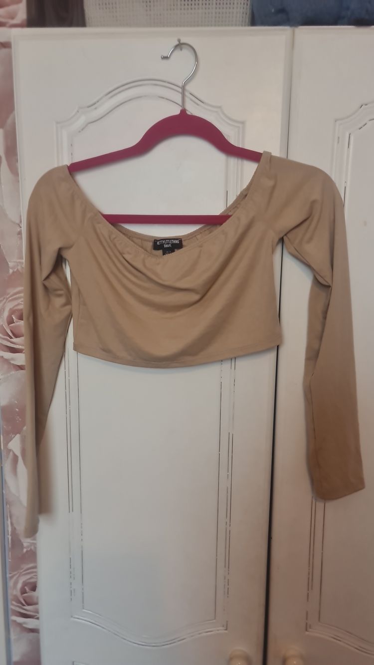 Set Beige Long Sleeve Crop Top And Matching Skirt Set product image