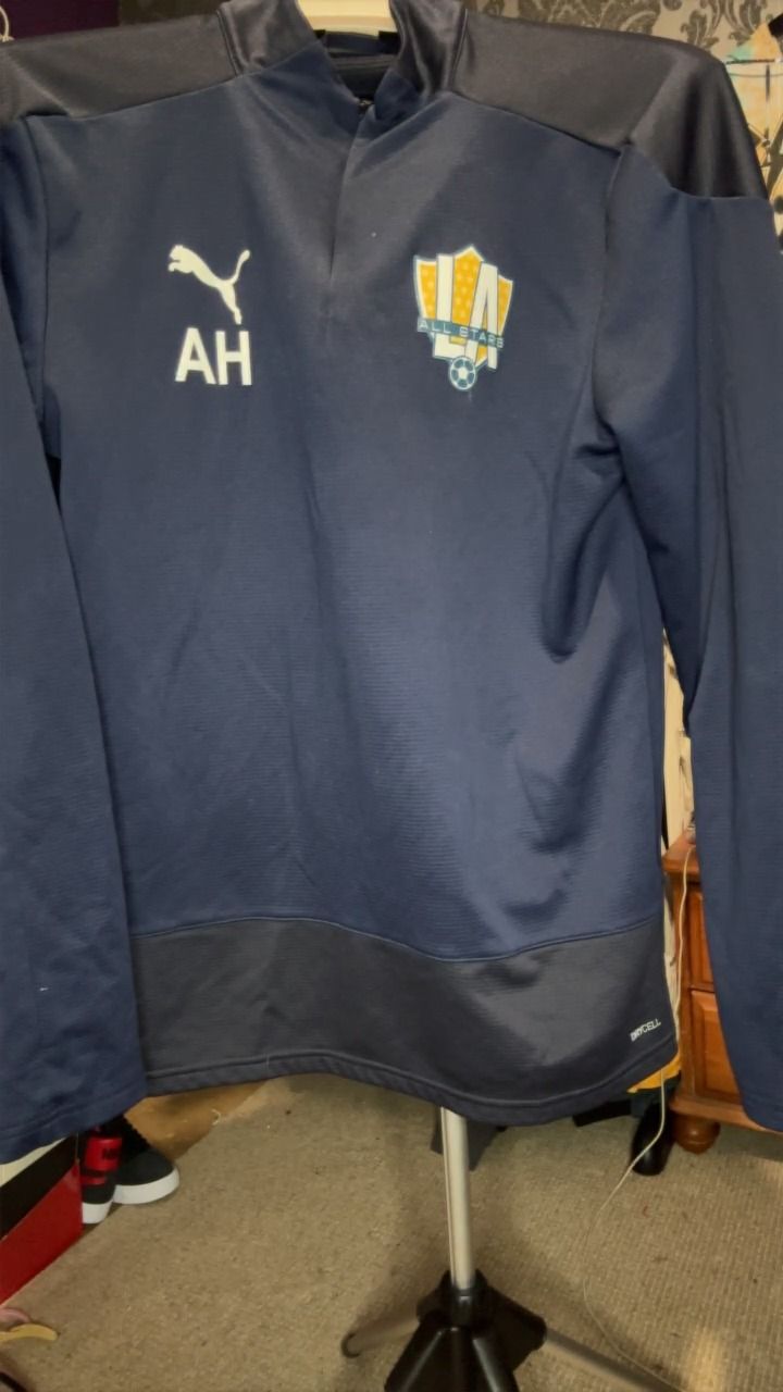 Puma puma jumper size large  product image