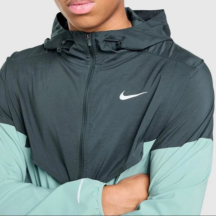 Nike Windrunner Jacket - Seaweed/Cannon imagen 3