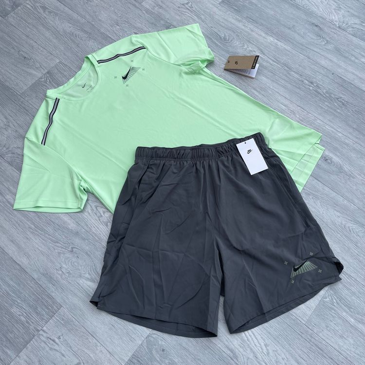 Nike Dri Fit Miler Graphic Grid Top and 7" Challenger Running Shorts Set - Green