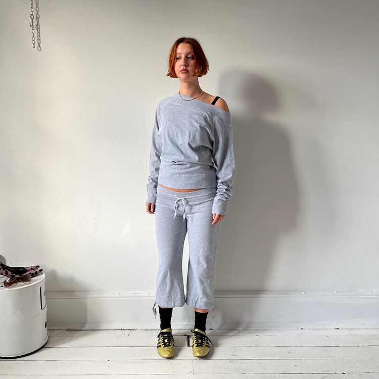 Vintage 2000s Deadstock Reebok long sleeve