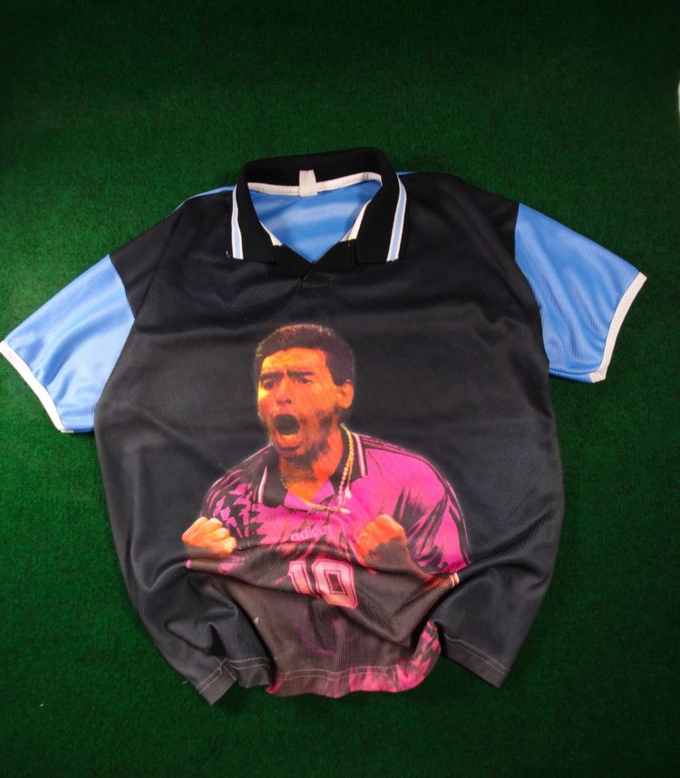 Diego Armando Maradona Black And Blue Short Sleeve Polo Shirt With Graphic Print obraz 1