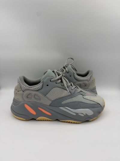 YEEZY 700 INERTIA 40,5